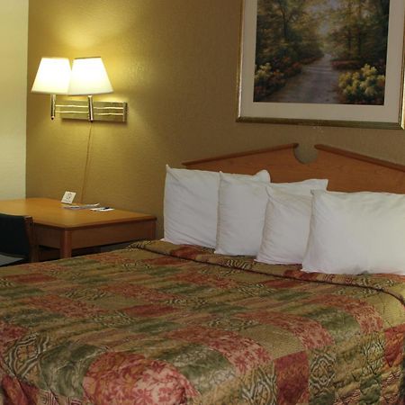 Americas Best Value Inn Grand Forks Exteriér fotografie
