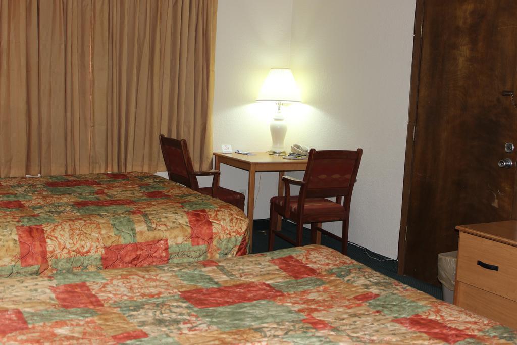 Americas Best Value Inn Grand Forks Exteriér fotografie