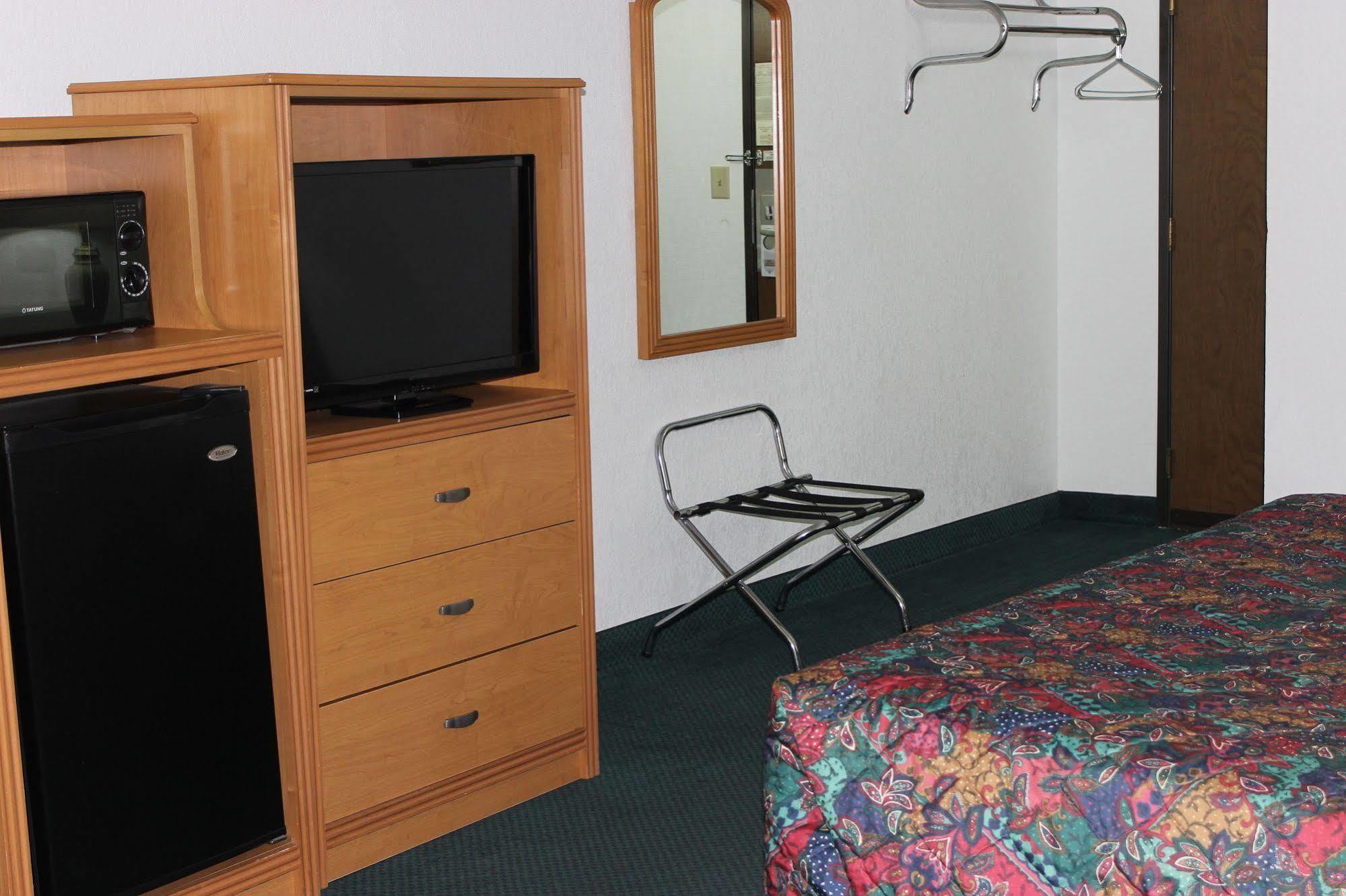 Americas Best Value Inn Grand Forks Exteriér fotografie