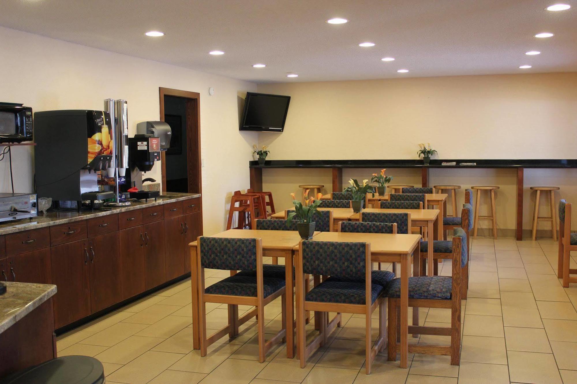 Americas Best Value Inn Grand Forks Exteriér fotografie